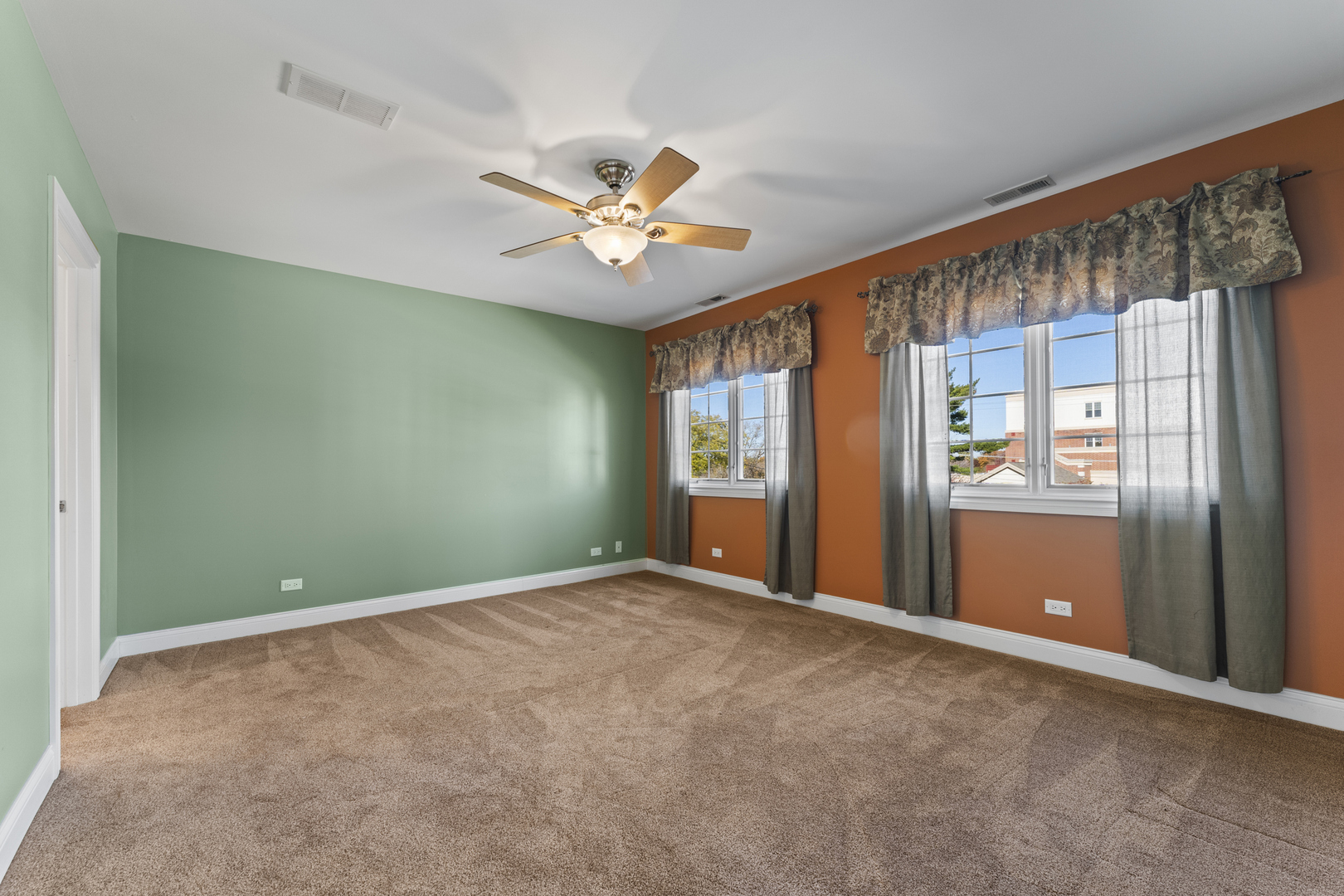 5533 LINCOLN Avenue, Morton Grove, IL 60053