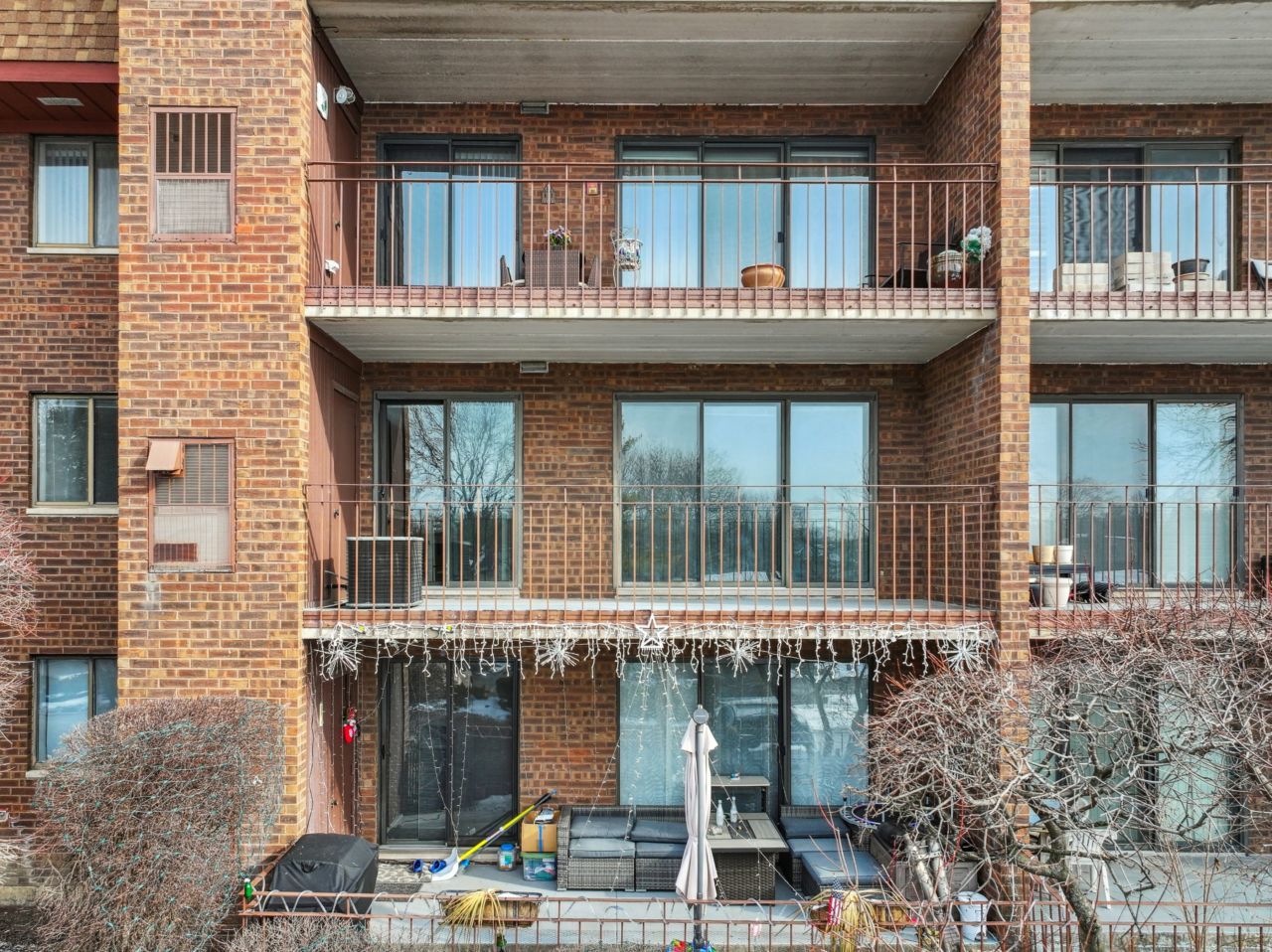 101 Old Oak Drive #216, Buffalo Grove, IL 60089