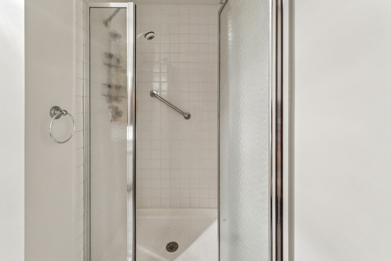 101 Old Oak Drive #216, Buffalo Grove, IL 60089