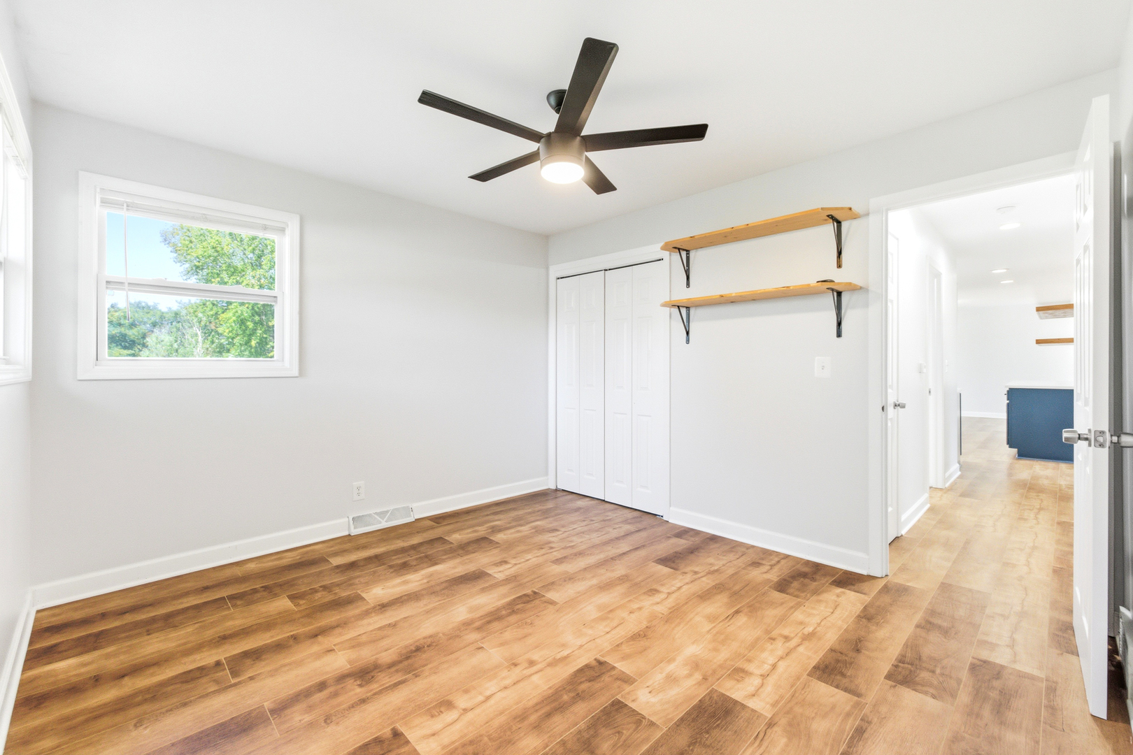 19 Brookside Lane, Bristol, IL 60512