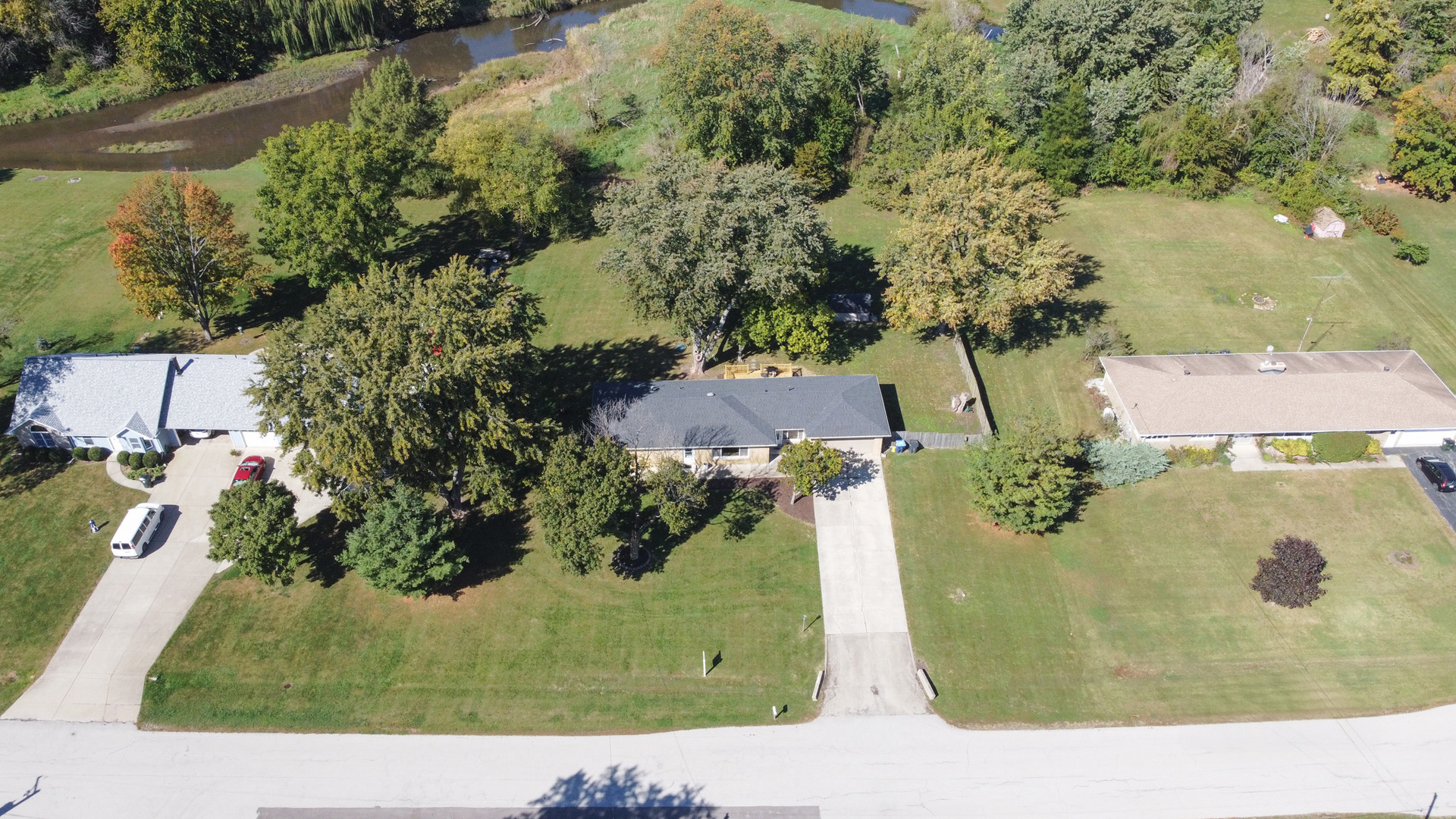 19 Brookside Lane, Bristol, IL 60512