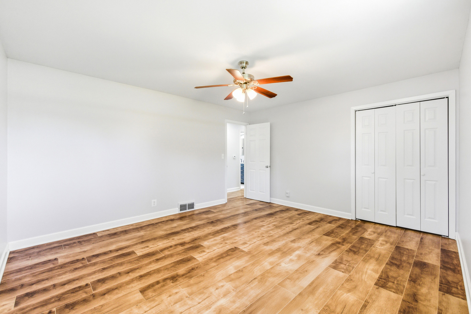 19 Brookside Lane, Bristol, IL 60512