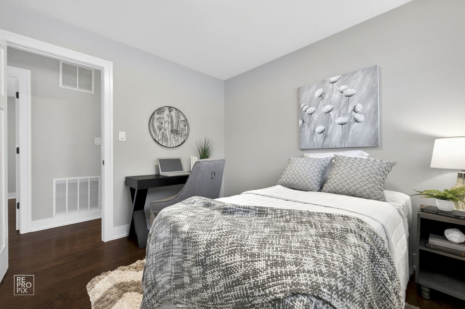 608 N Eastman Drive, Mount Prospect, IL 60056