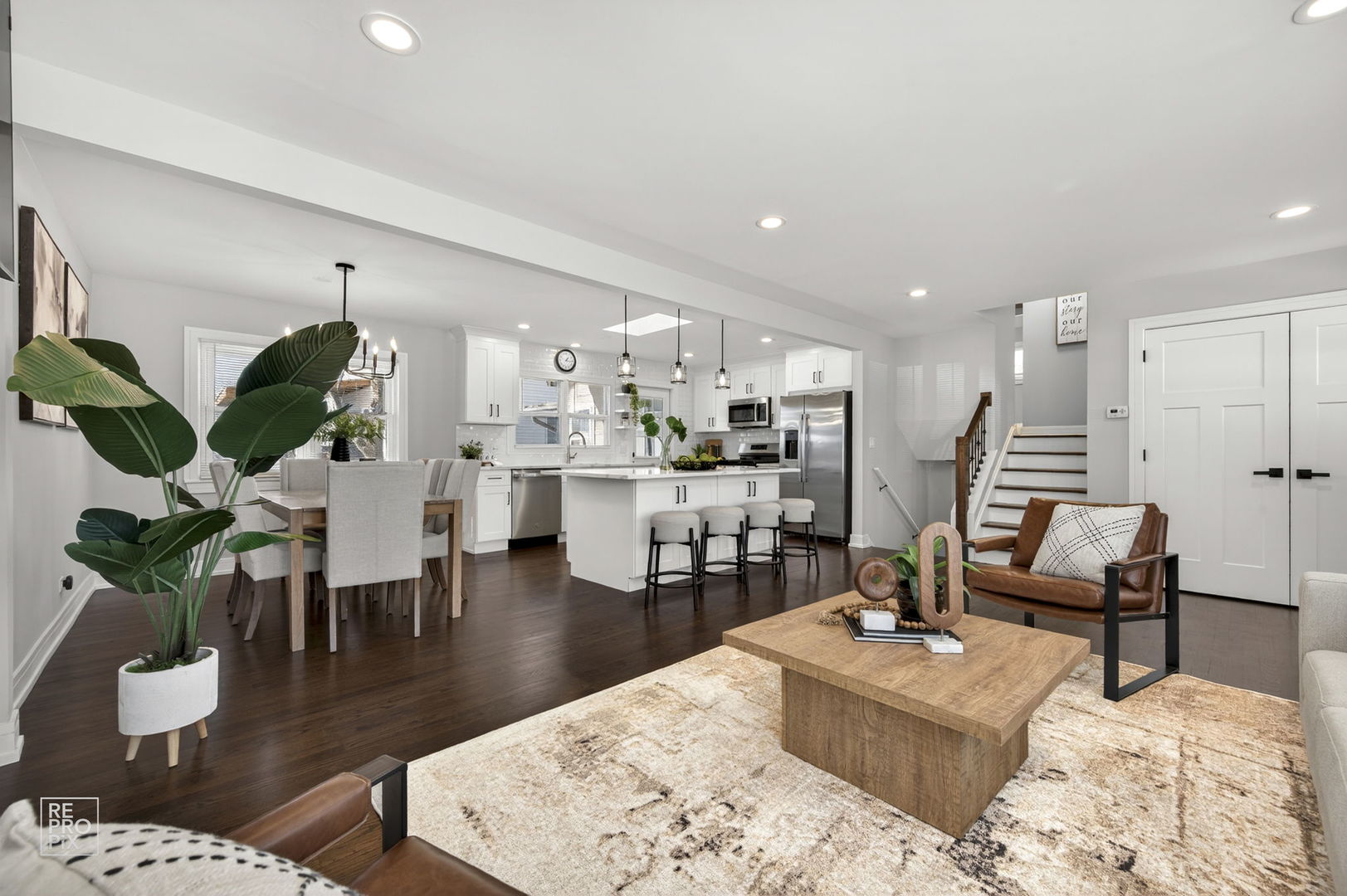 608 N Eastman Drive, Mount Prospect, IL 60056