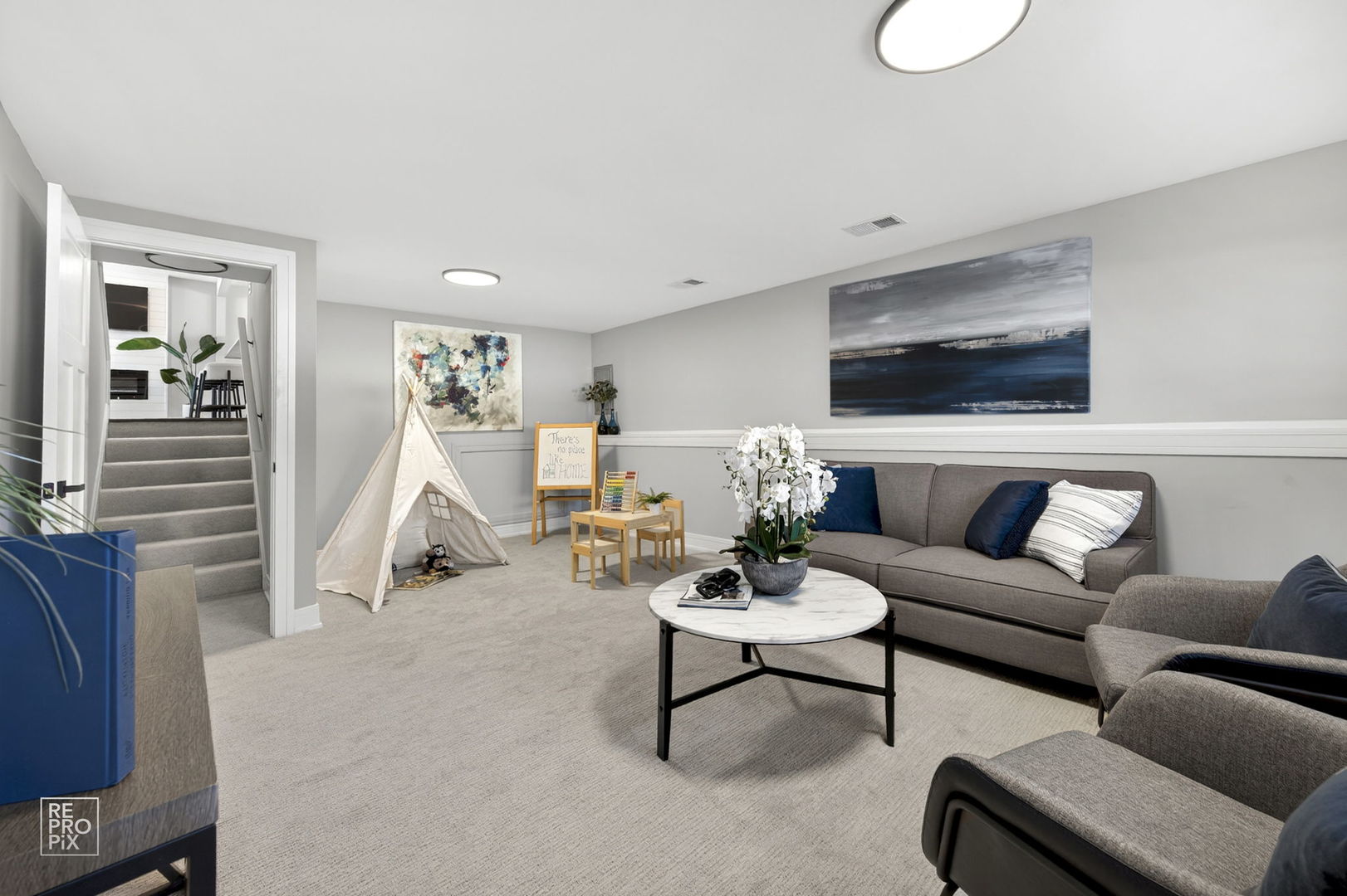 608 N Eastman Drive, Mount Prospect, IL 60056