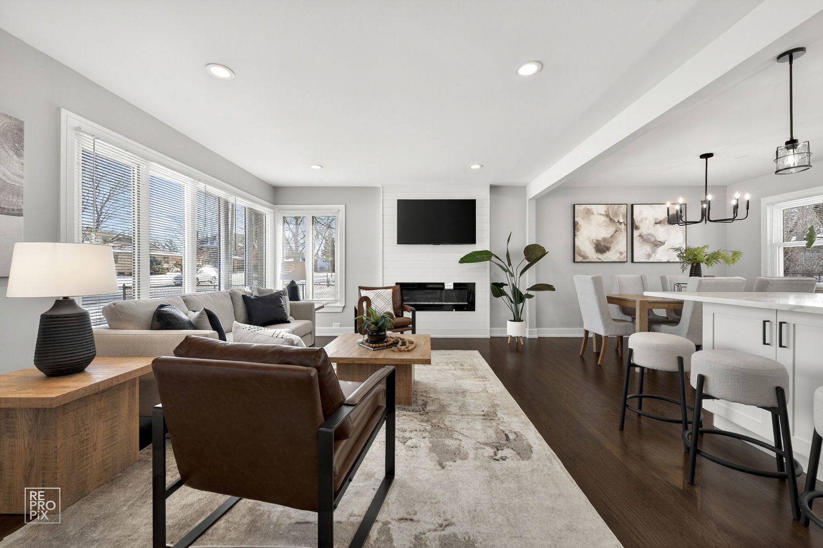 608 N Eastman Drive, Mount Prospect, IL 60056