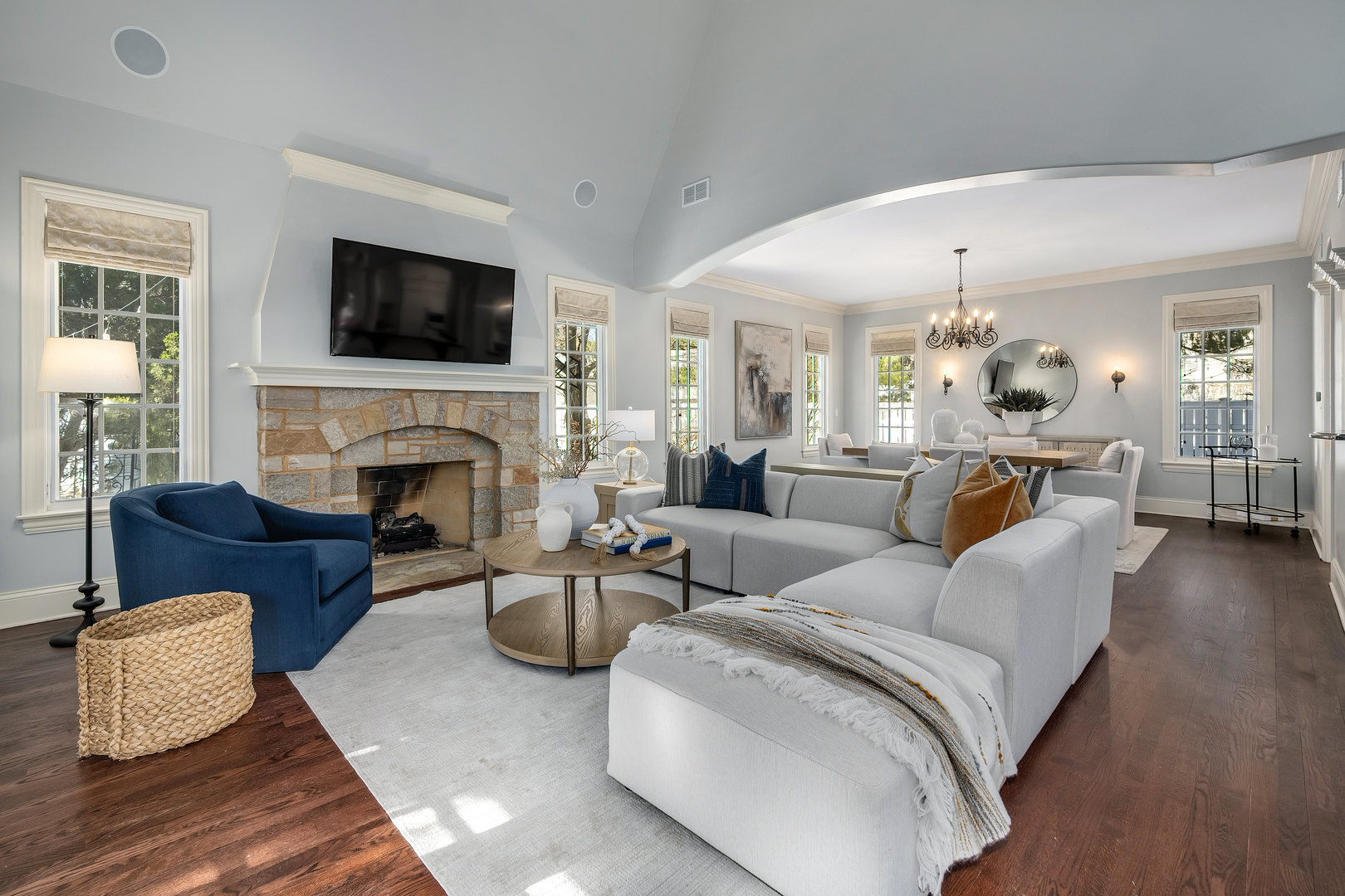 5220 Benton Avenue, Downers Grove, IL 60515