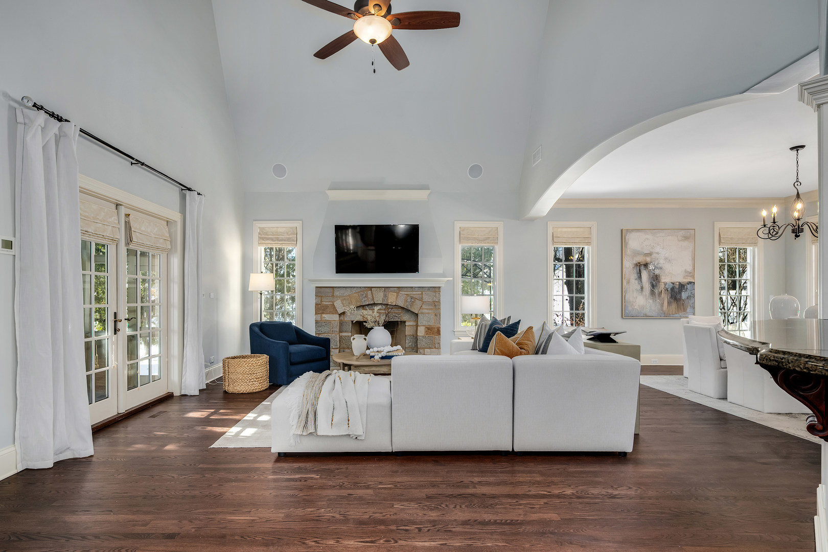 5220 Benton Avenue, Downers Grove, IL 60515