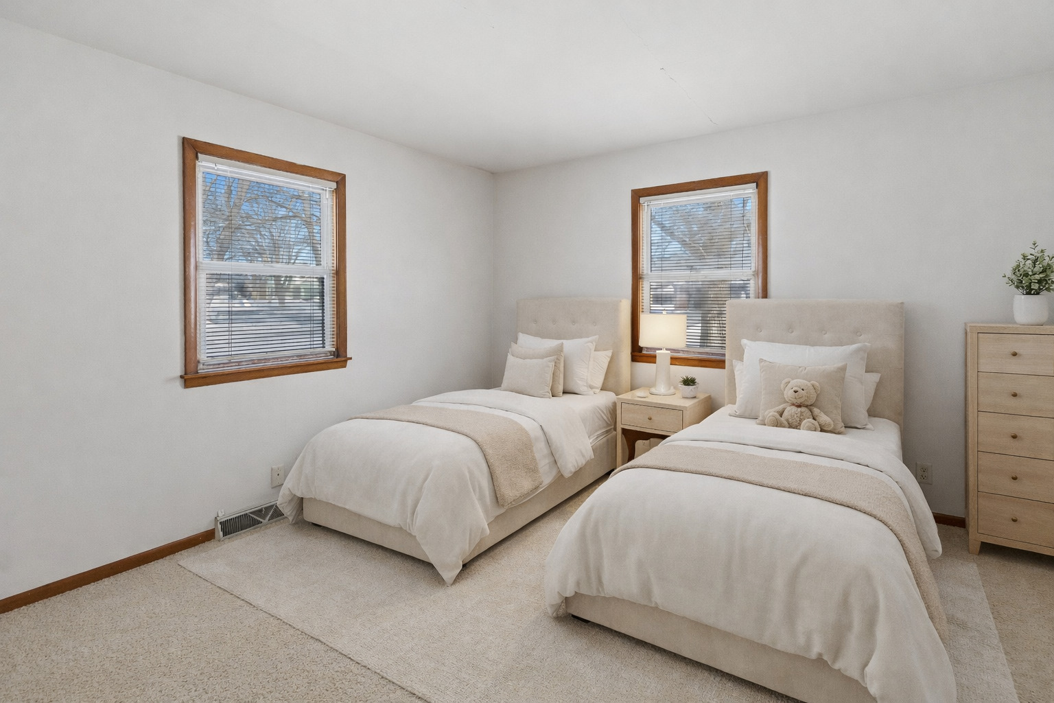 160 E Pendexter Avenue, Watseka, IL 60970