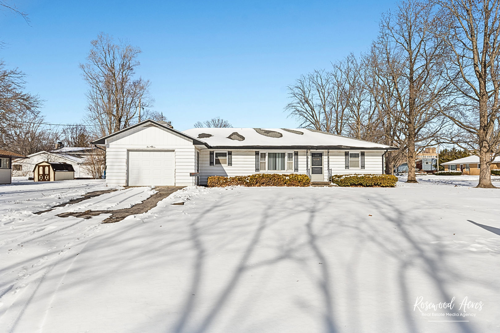 160 E Pendexter Avenue, Watseka, IL 60970