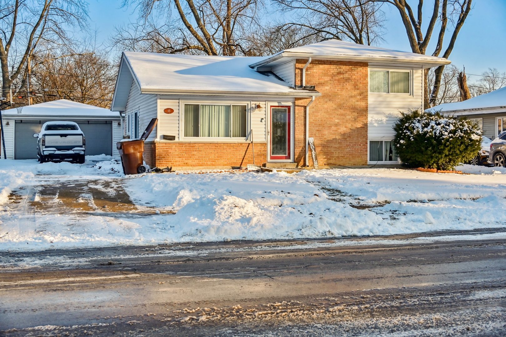 115 Willow Street, Park Forest, IL 60466