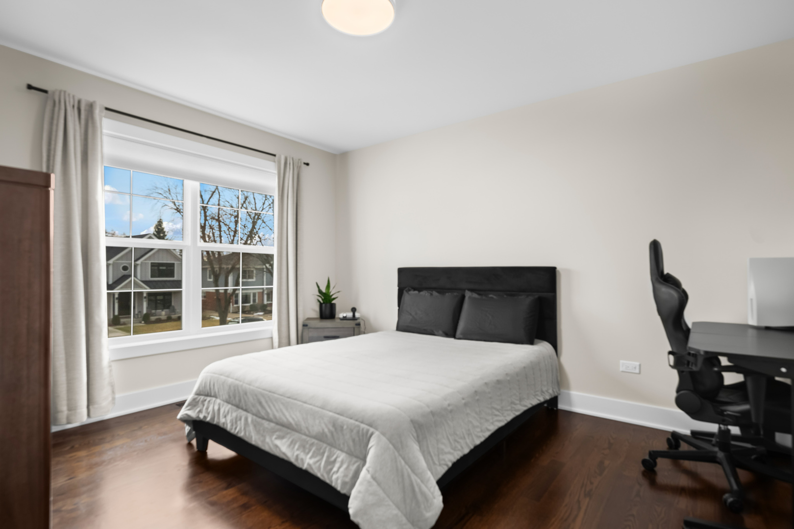 1222 N Walnut Avenue, Arlington Heights, IL 60004