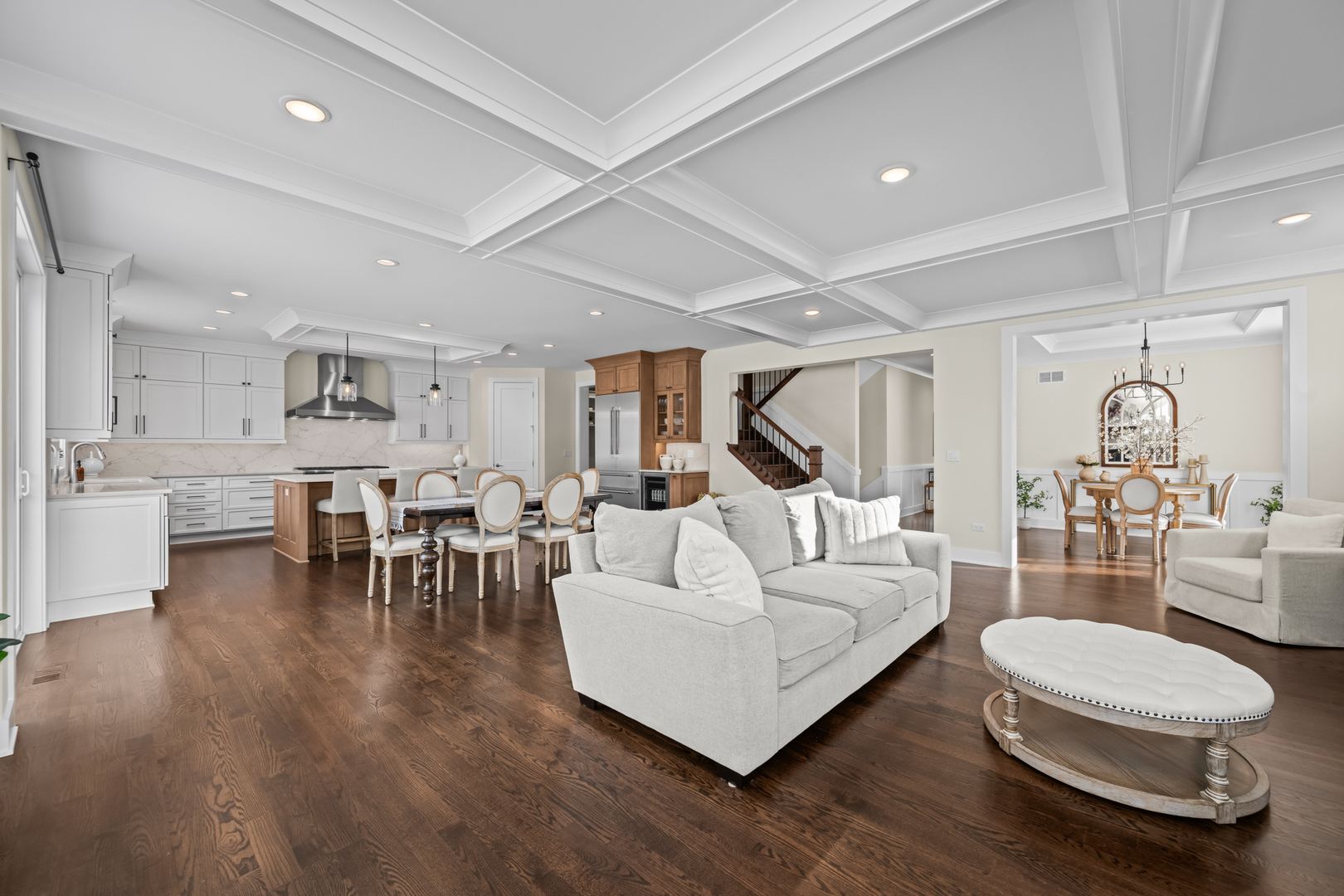 1222 N Walnut Avenue, Arlington Heights, IL 60004