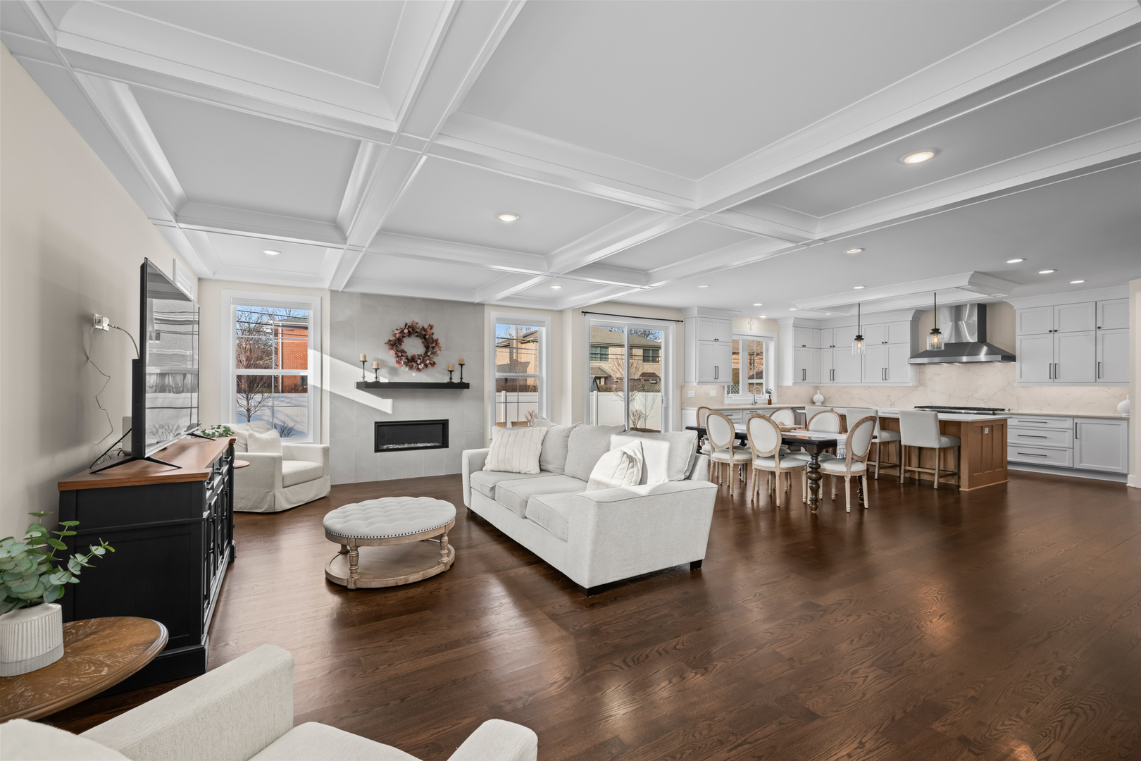 1222 N Walnut Avenue, Arlington Heights, IL 60004