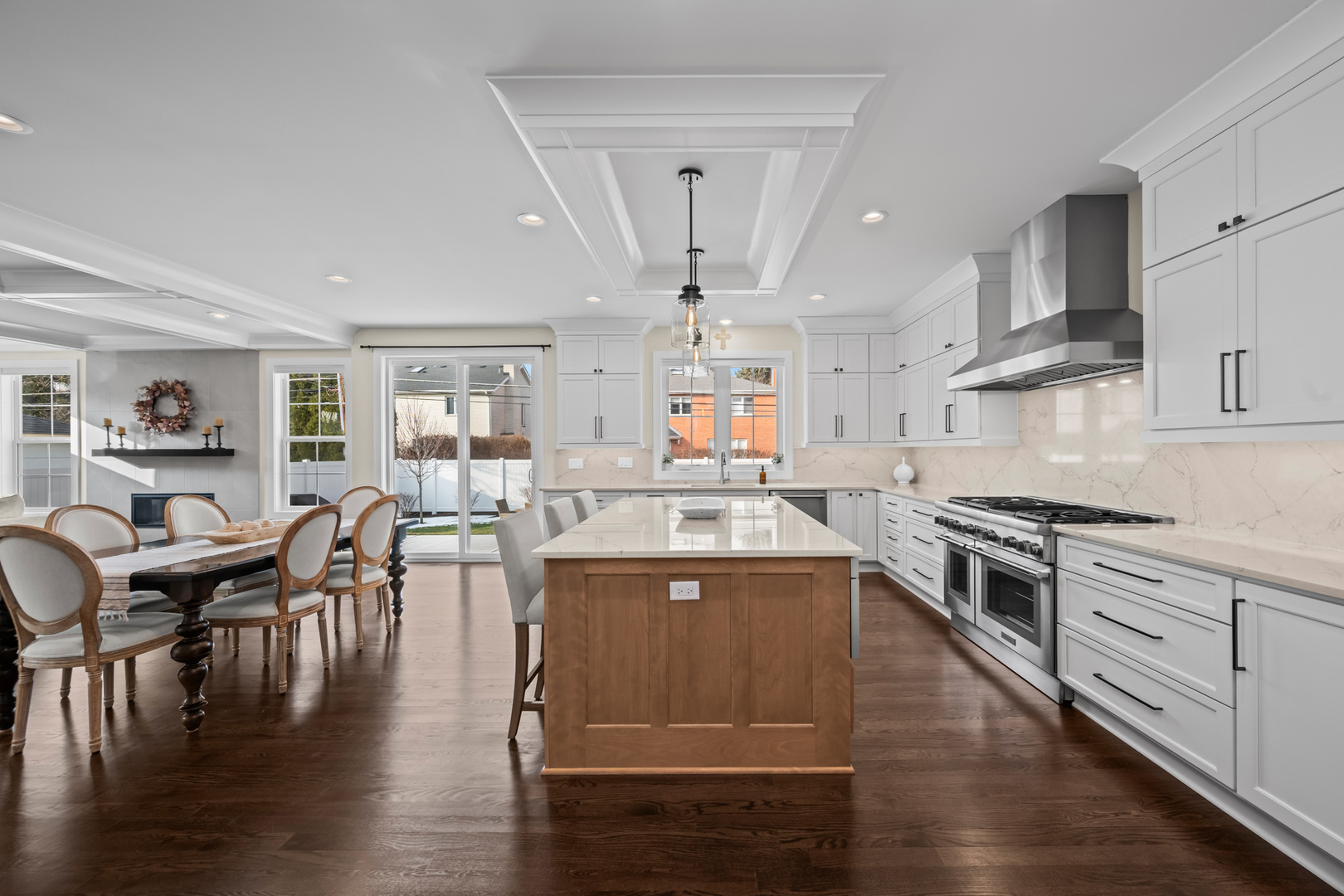 1222 N Walnut Avenue, Arlington Heights, IL 60004