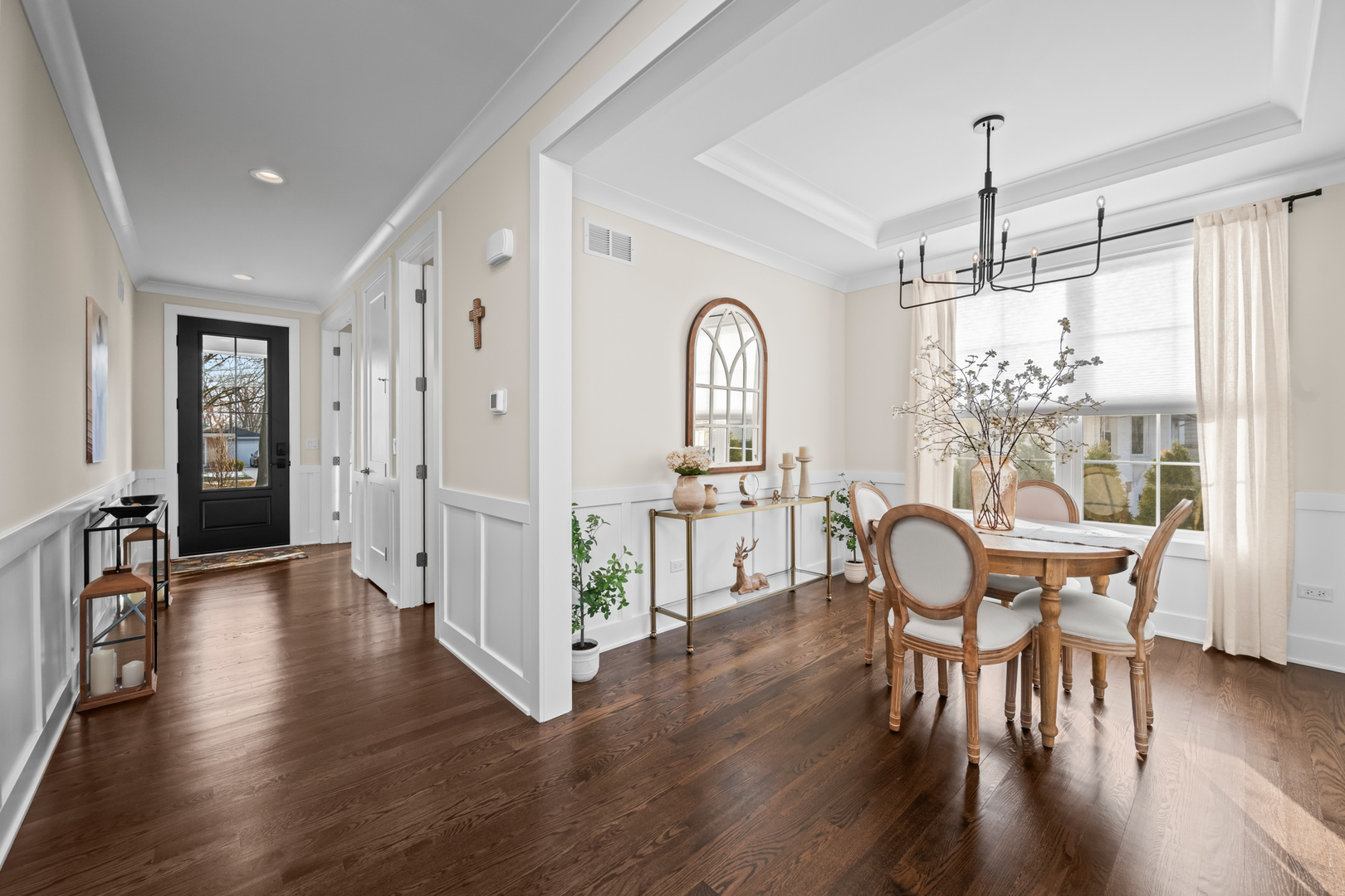 1222 N Walnut Avenue, Arlington Heights, IL 60004