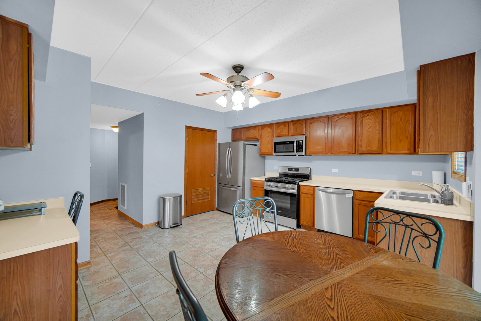 7779 Bristol Park Drive #1SE, Tinley Park, IL 60477