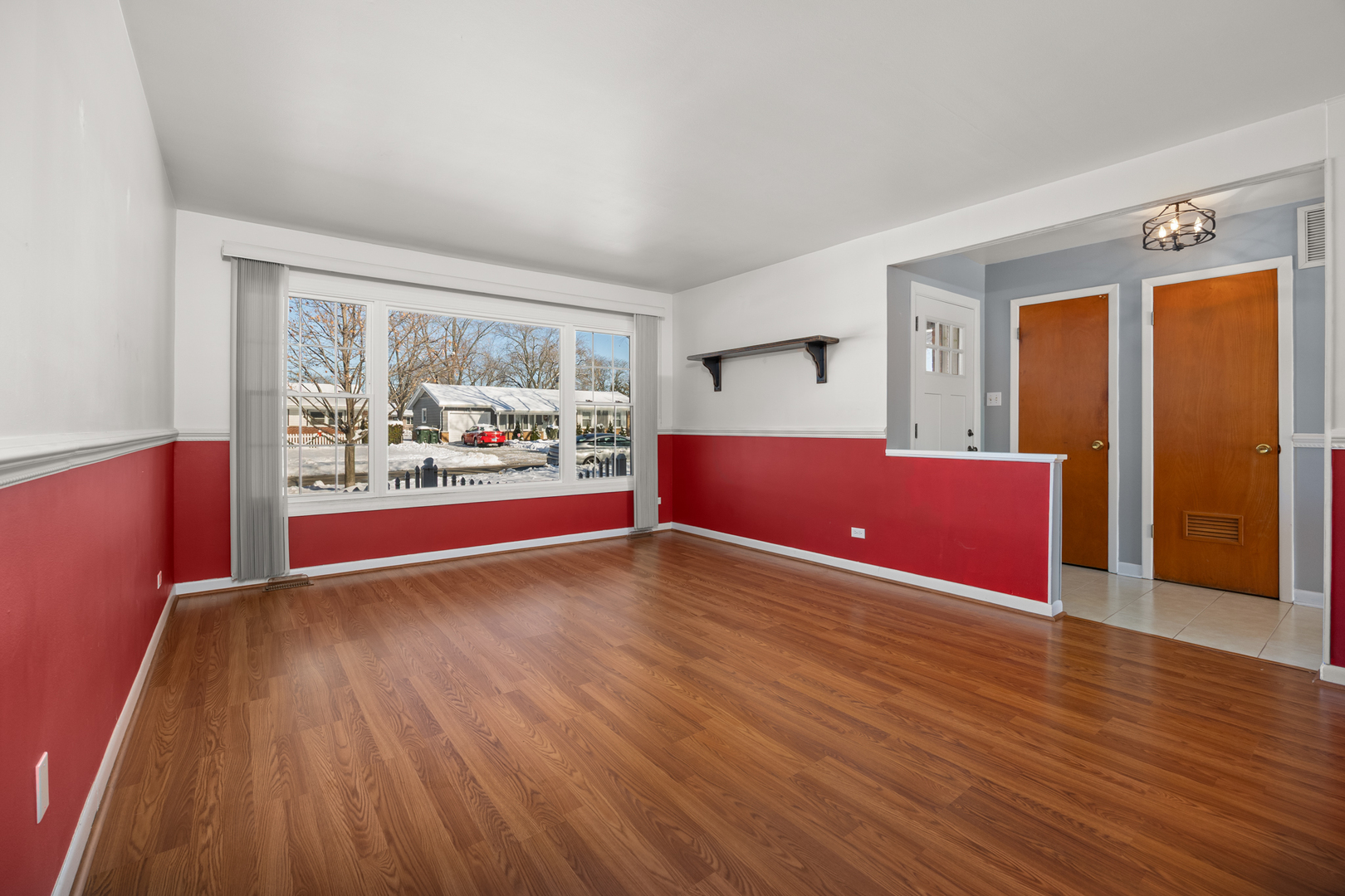 241 Pleasant Drive, Elk Grove Village, IL 60007