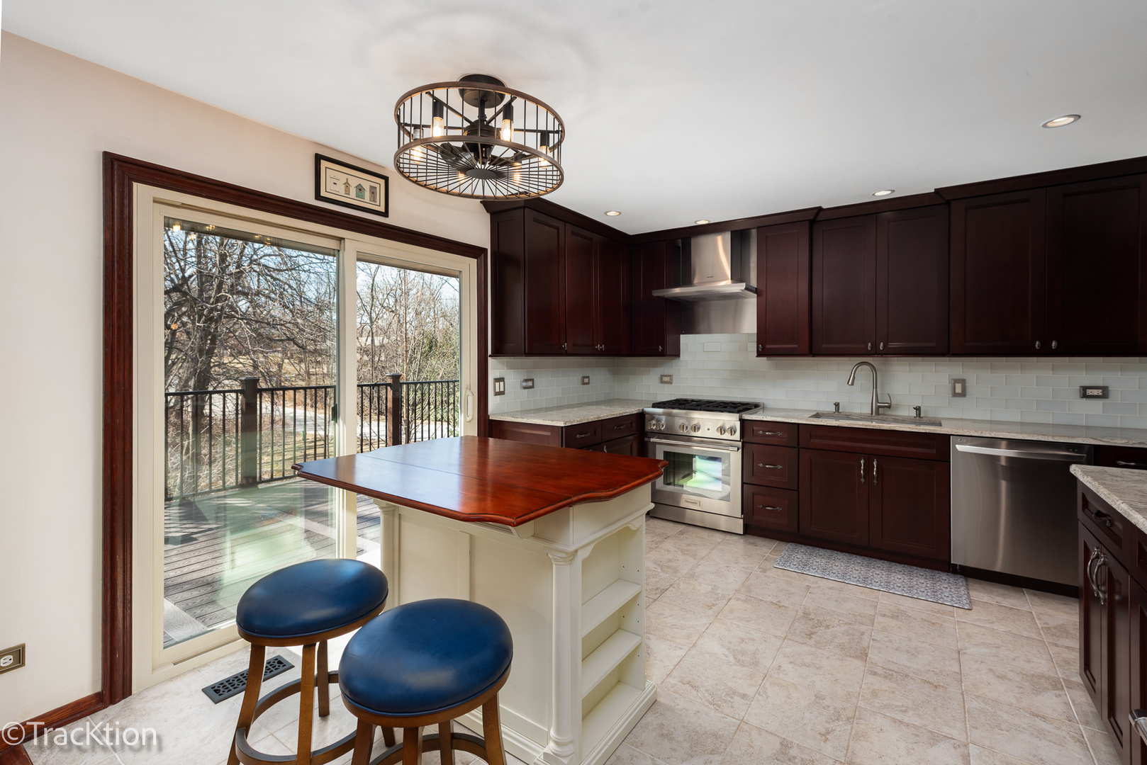 724 Ridge Road, Lemont, IL 60439