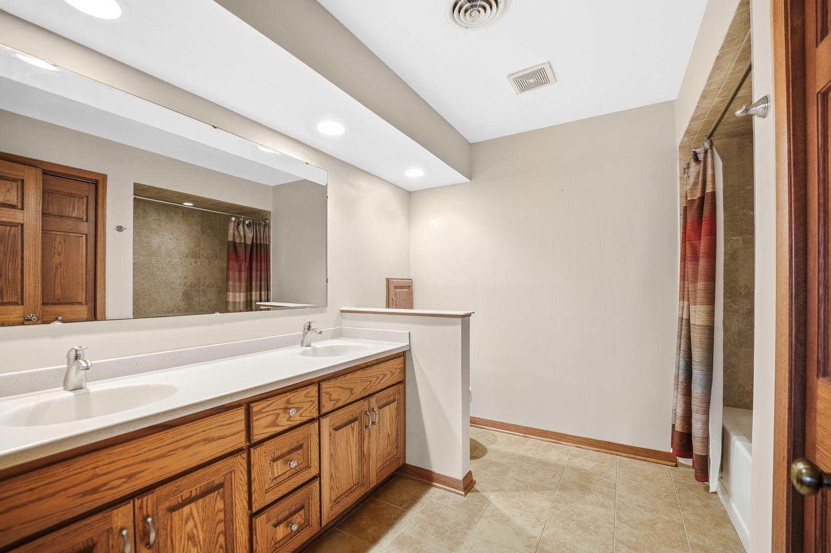 376 Nevada A Court, Frankfort, IL 60423