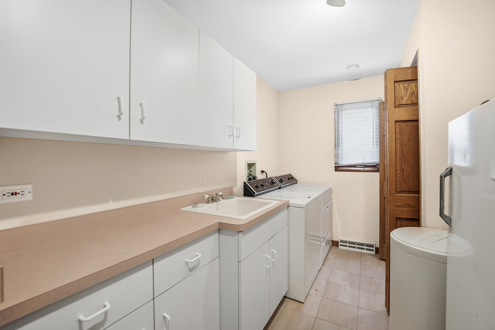 376 Nevada A Court, Frankfort, IL 60423