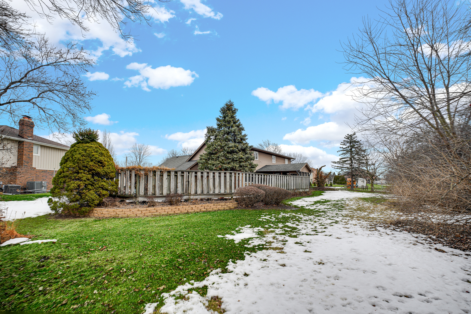 376 Nevada A Court, Frankfort, IL 60423