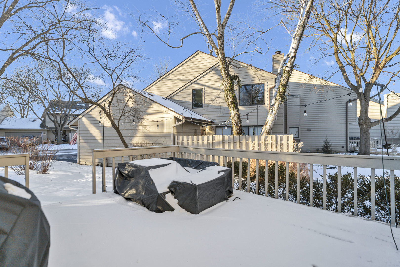 1527 Kirkwood Drive #1527, Geneva, IL 60134