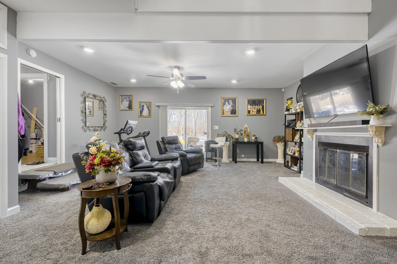 15730 Washtenaw Avenue, Markham, IL 60428