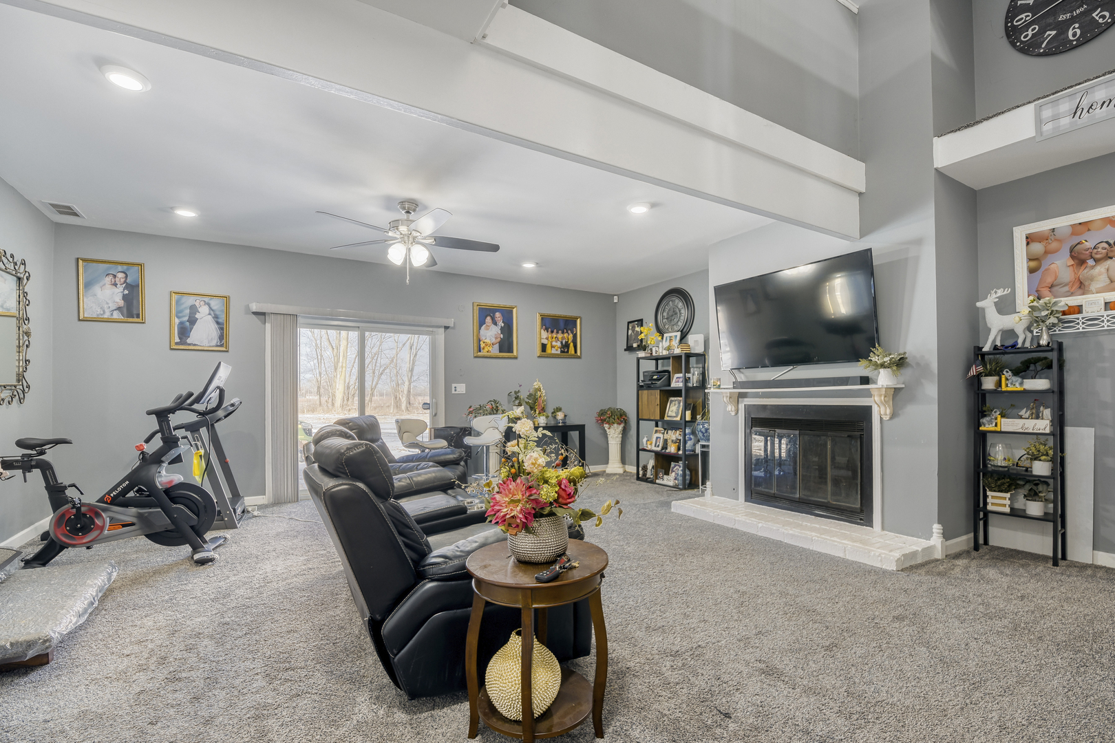 15730 Washtenaw Avenue, Markham, IL 60428