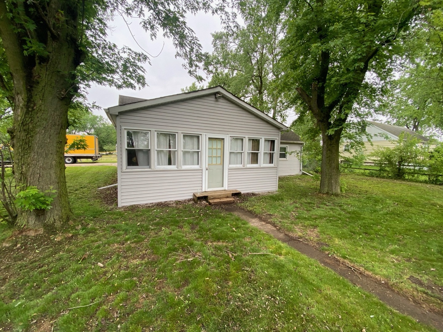 18020 RIDGELAND Avenue, Lansing, IL 60438