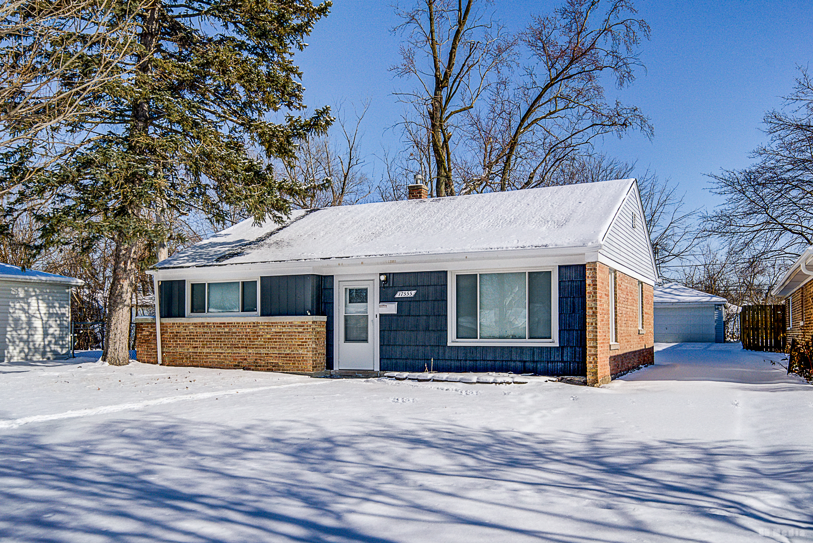 17555 Howe Avenue, Homewood, IL 60430