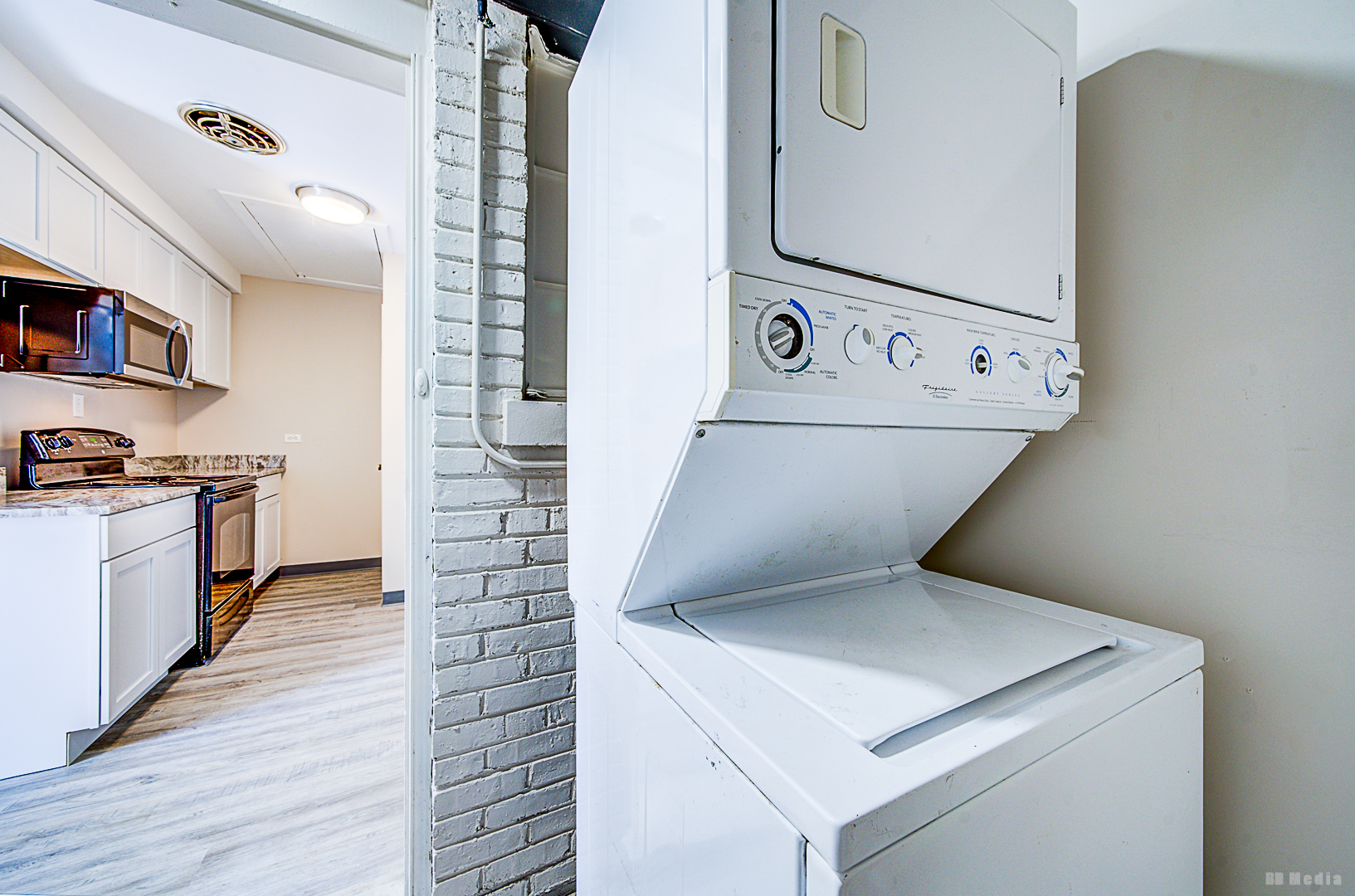 17555 Howe Avenue, Homewood, IL 60430