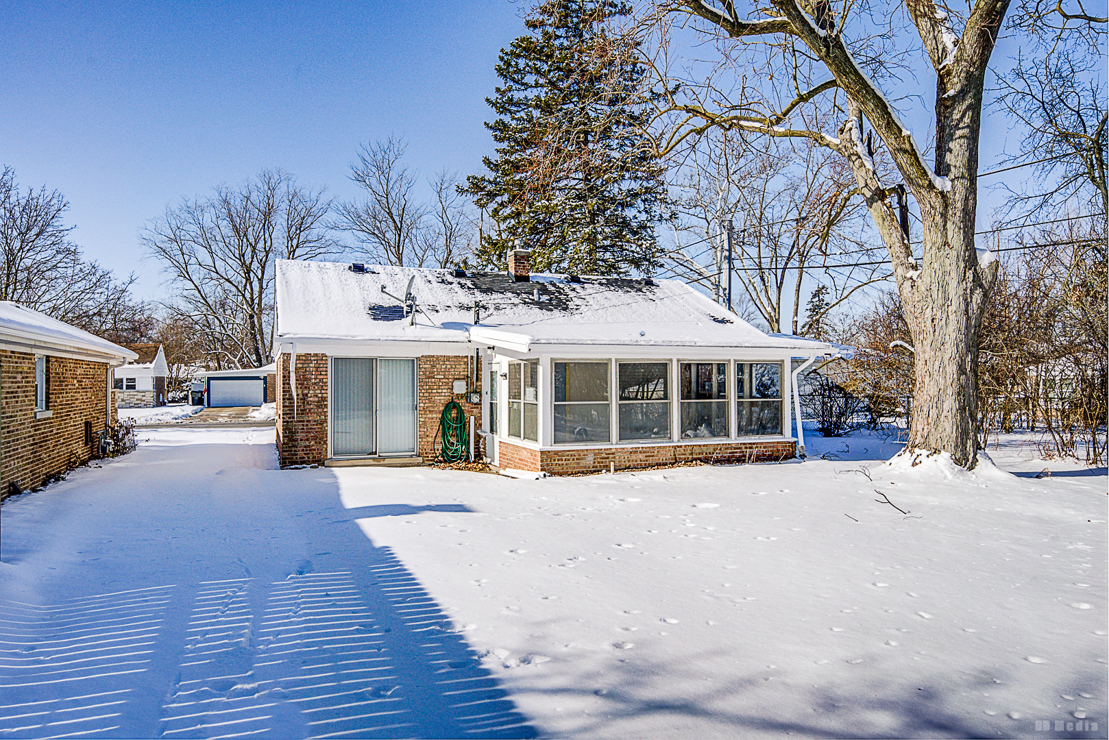 17555 Howe Avenue, Homewood, IL 60430