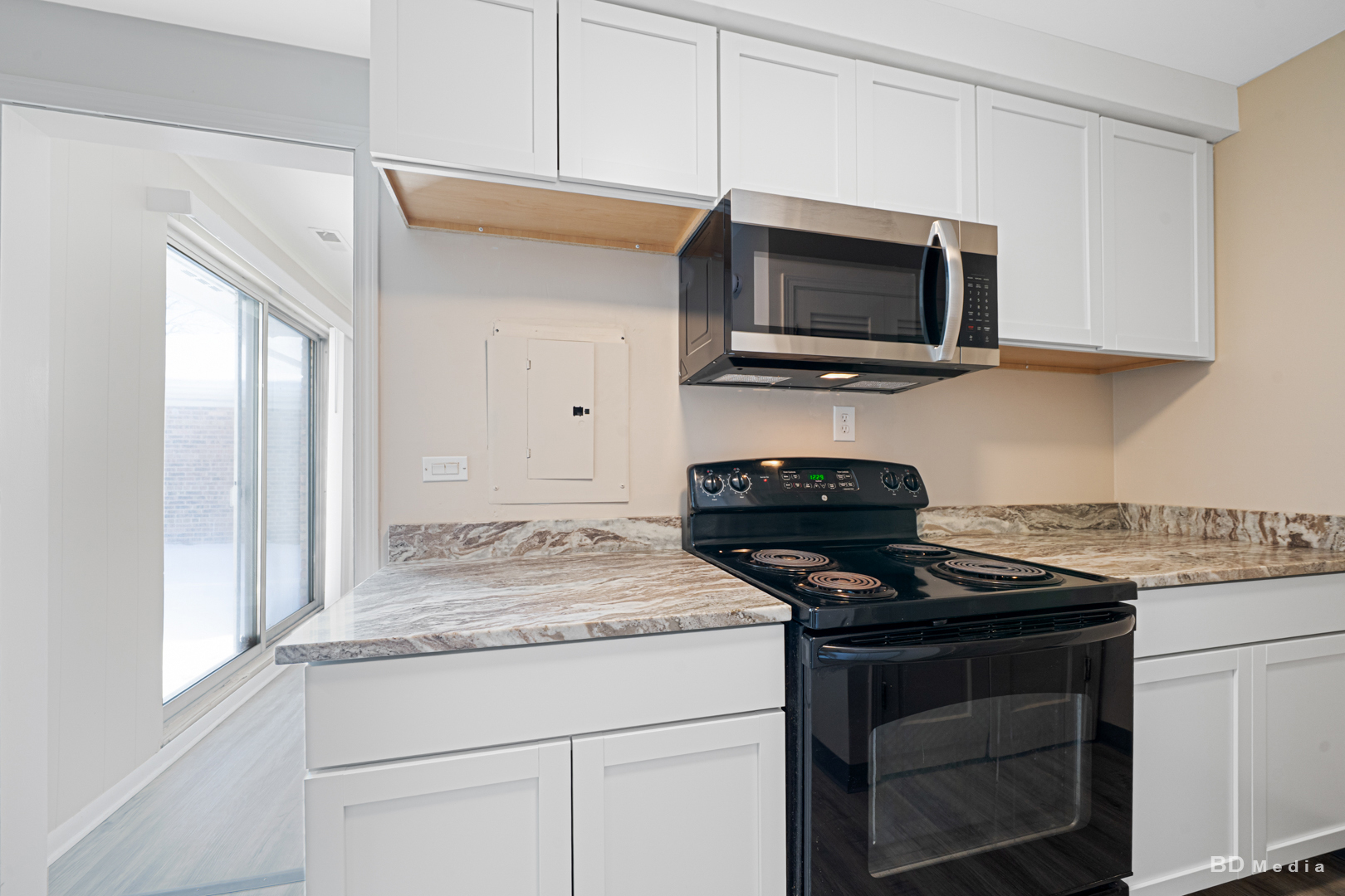 17555 Howe Avenue, Homewood, IL 60430