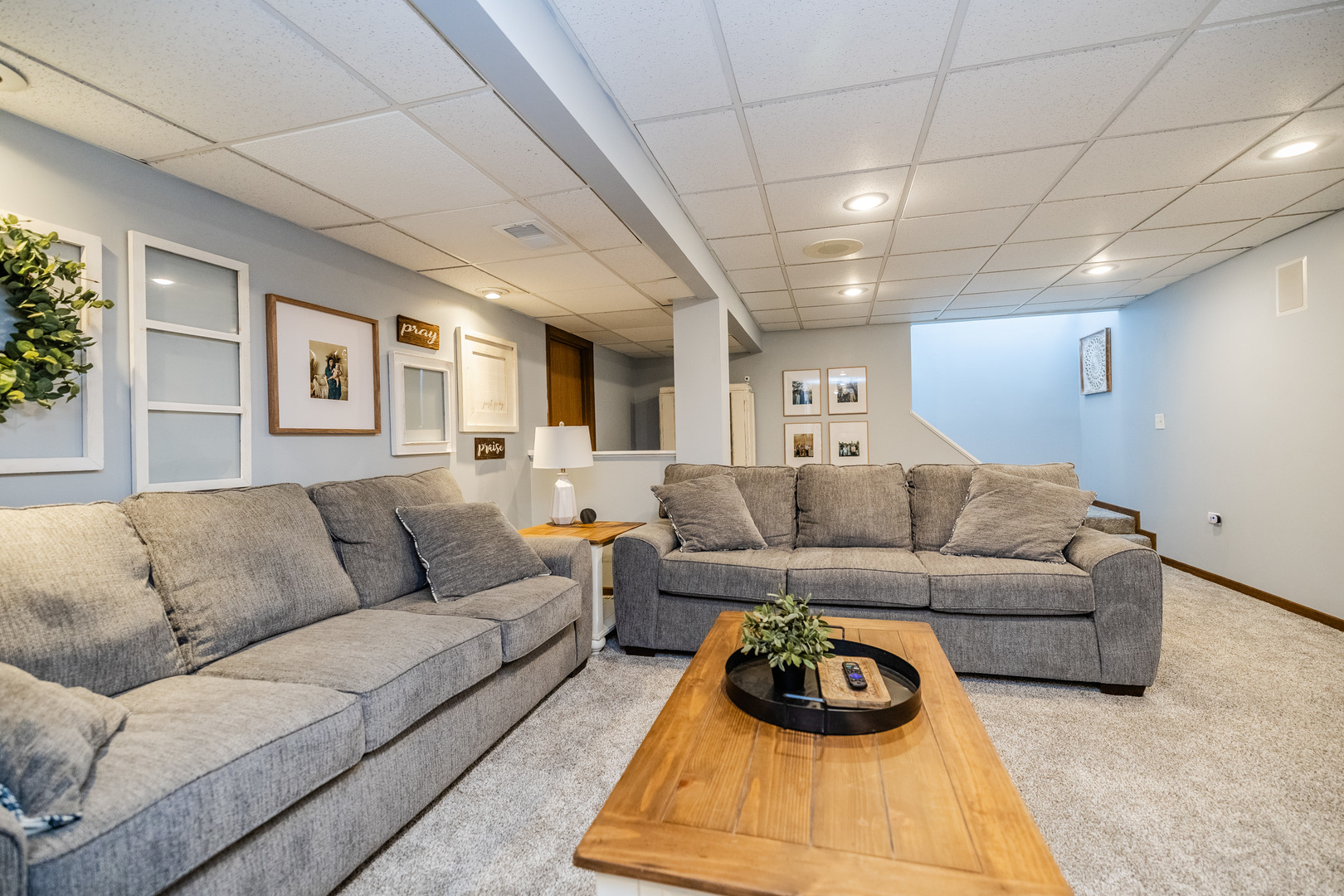 610 W WEGNER Road, McHenry, IL 60051