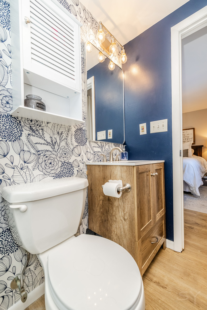 610 W WEGNER Road, McHenry, IL 60051