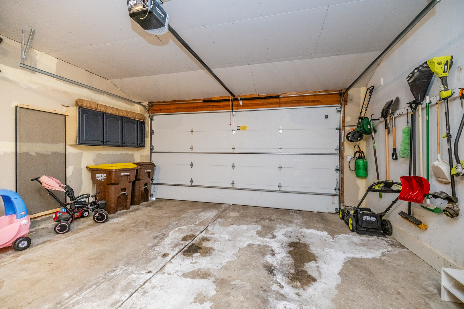 610 W WEGNER Road, McHenry, IL 60051