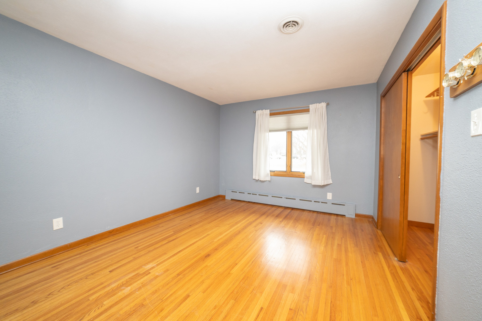 3321 Caroline Drive, Joliet, IL 60435