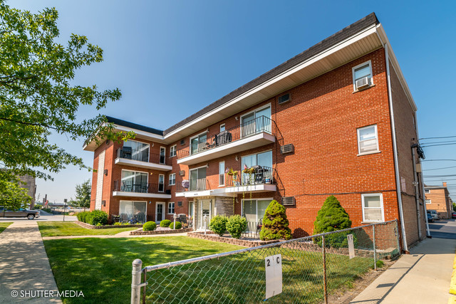 6450 S New England Avenue #3B, Chicago, IL 60638