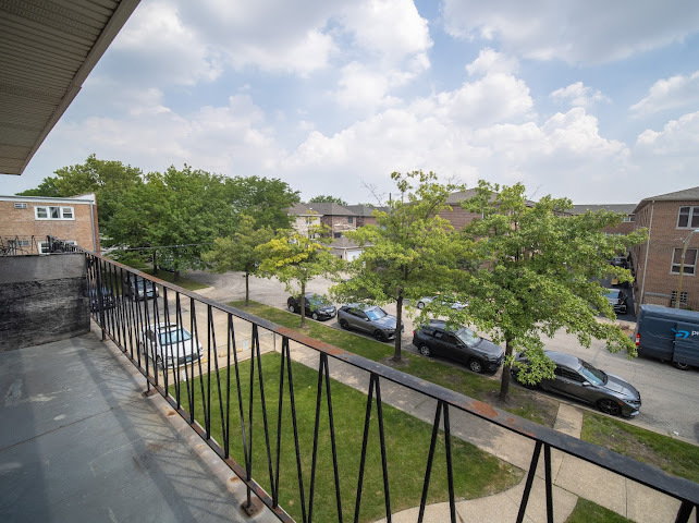 6450 S New England Avenue #3B, Chicago, IL 60638