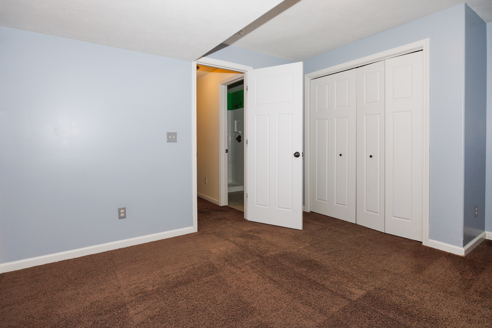 1517 Kell Avenue, Bloomington, IL 61705