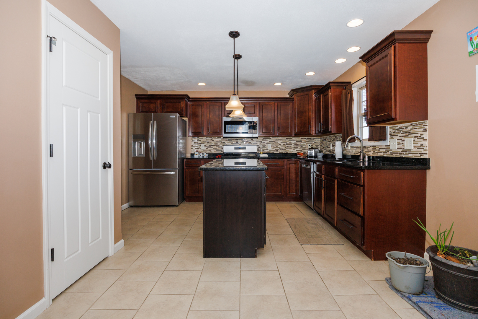 1517 Kell Avenue, Bloomington, IL 61705