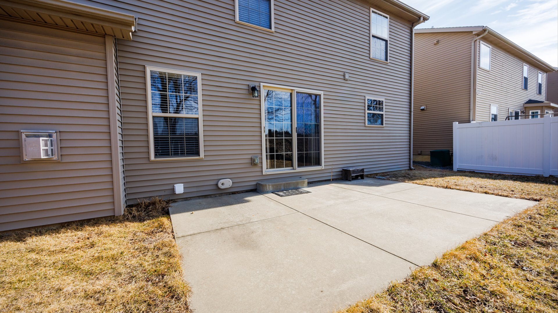 1517 Kell Avenue, Bloomington, IL 61705