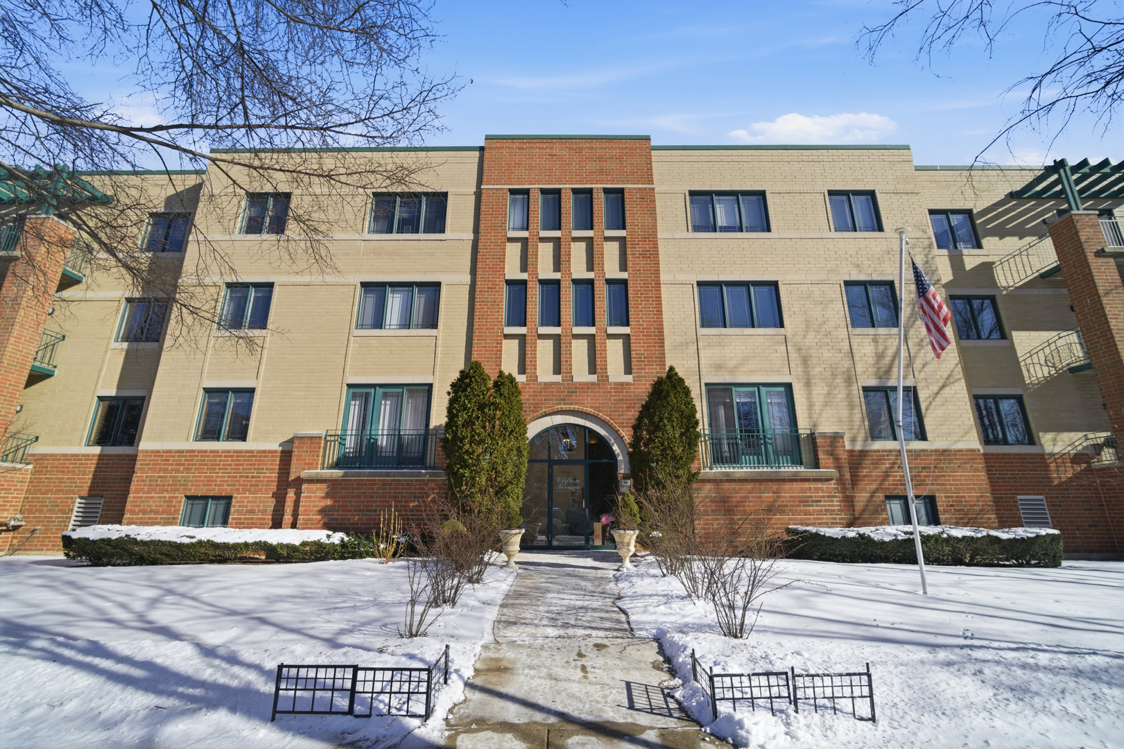 115 N Clifton Avenue #103, Park Ridge, IL 60068