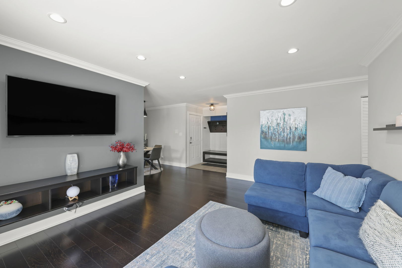 2050 Lancaster Circle #201D, Naperville, IL 60565