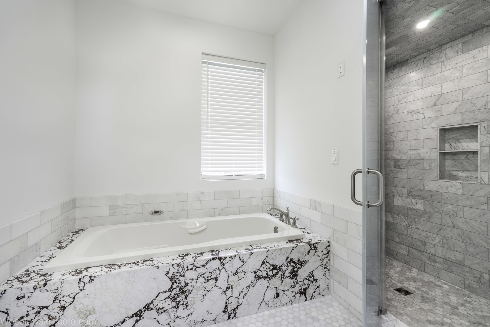 1830 S 11th Avenue, Maywood, IL 60153