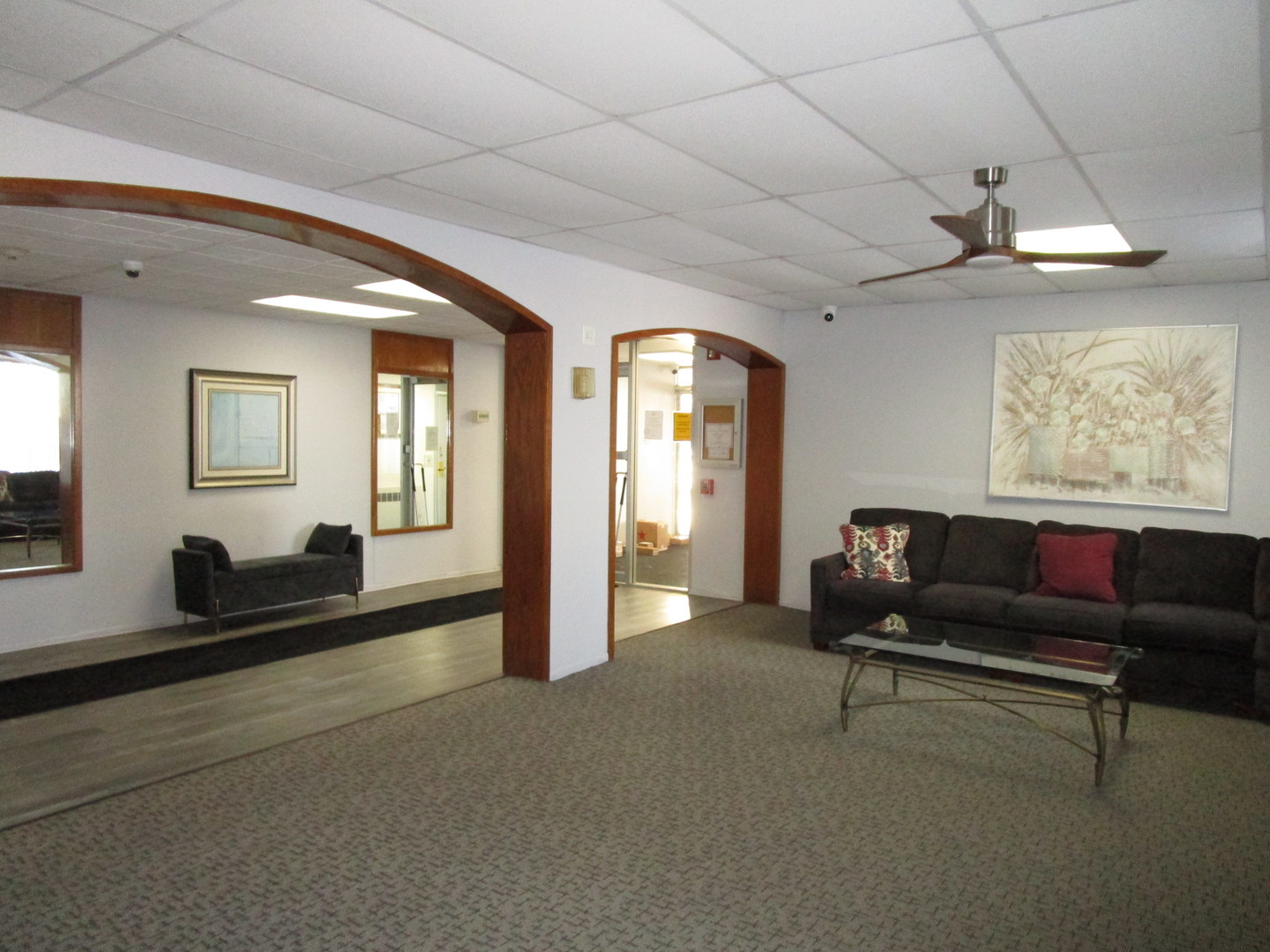 1301 S Finley Road #417, Lombard, IL 60148