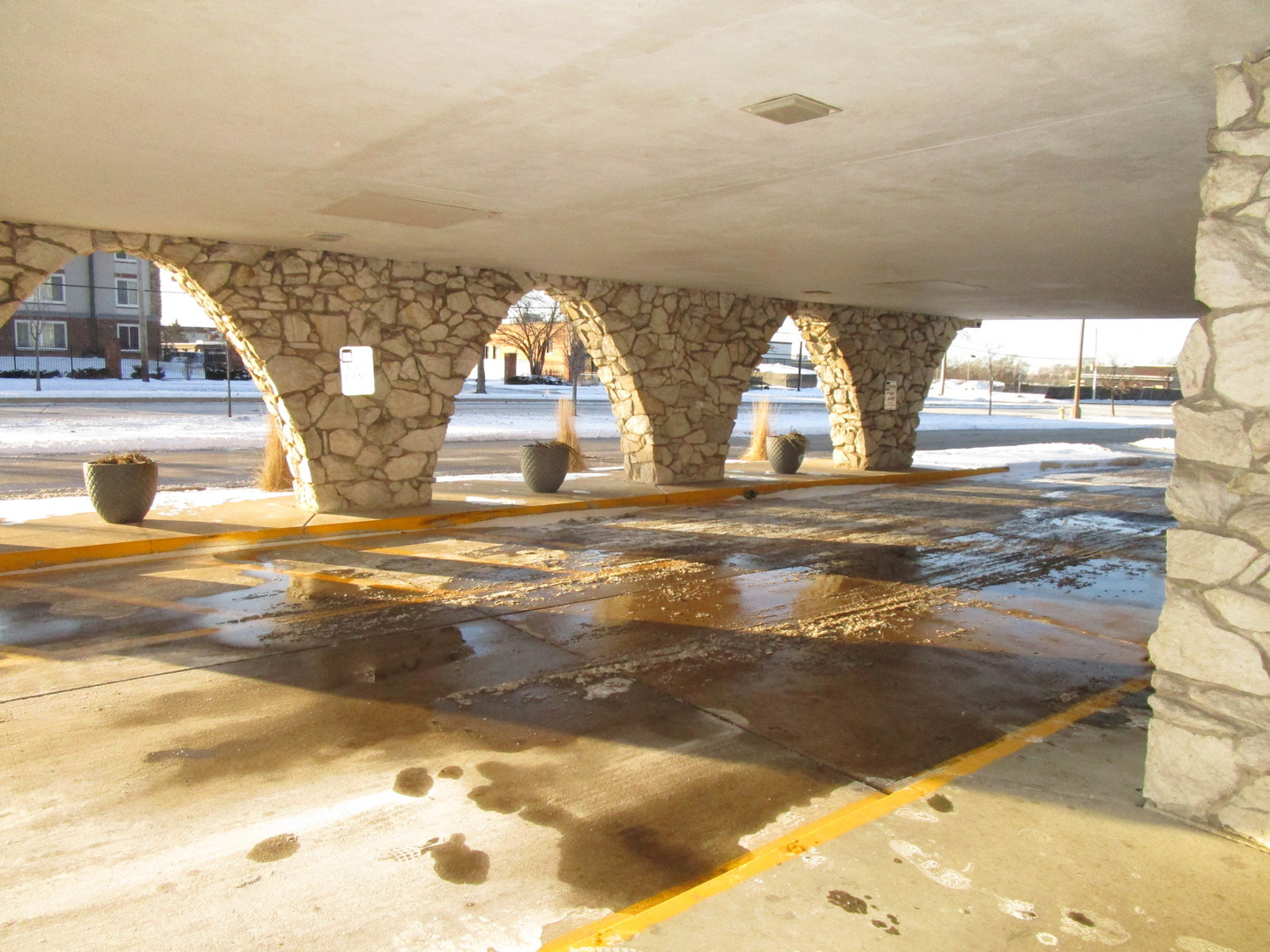 1301 S Finley Road #417, Lombard, IL 60148