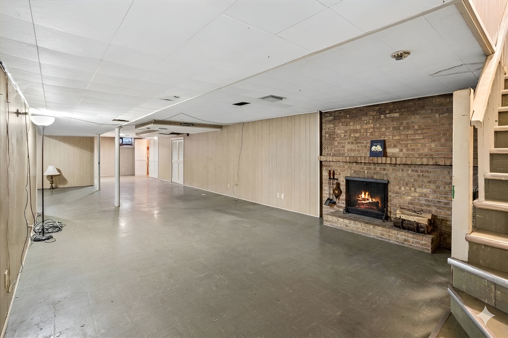 207 Town Acres Lane, Roselle, IL 60172