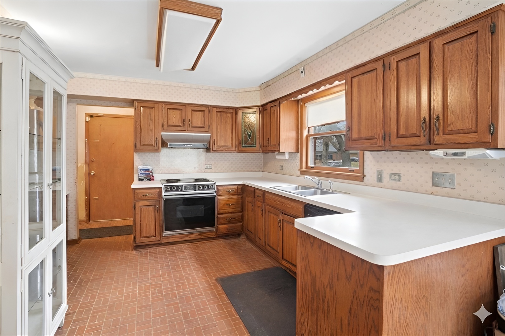 207 Town Acres Lane, Roselle, IL 60172